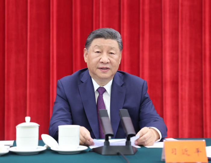 中共中央举行纪念邓小平同志诞辰120周年座谈会 习近平发表重要讲话.jpg